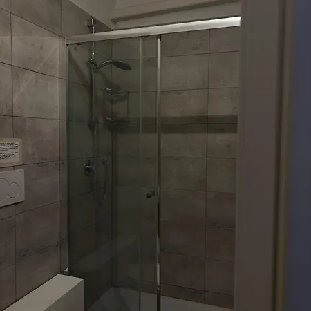 Pensjonat Ah Montecitorio 4*